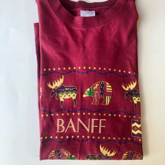•Vtg Banff Canada Single Stitch T-Shirt•